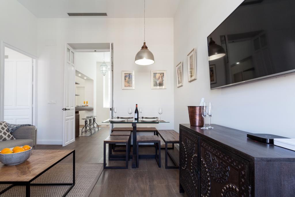 Stunning Boutique - Space Maison Apartments Sevilla Eksteriør billede